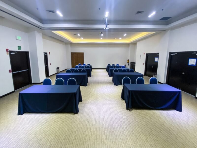 Holiday Inn Express Guaymas — Salones MICE