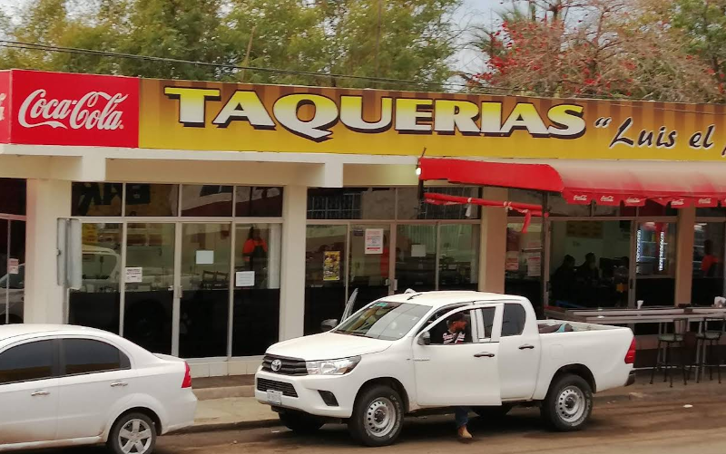 Tacos y Jugos de Cabeza Luis “El Ñar”